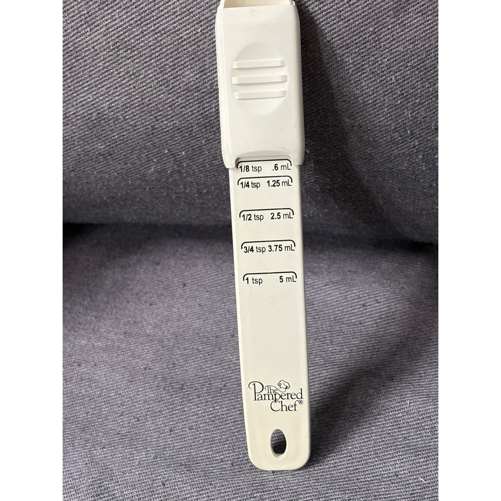 The Pampered Chef Adjustable Measuring Spoon Teaspoon TSP White 1/8tsp-1tsp #2
